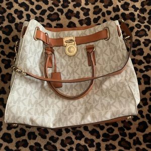 Michael Kors Bags - Michael Kors bag Michael Kors Bags - Michael Kors bag